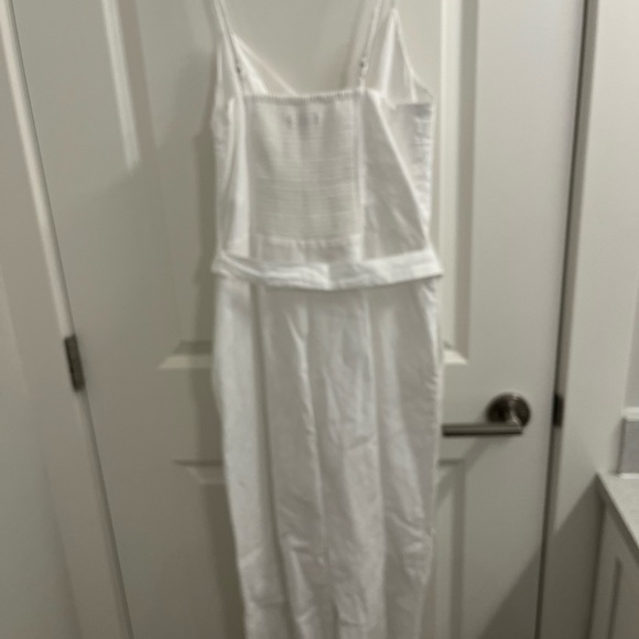 Banana Republic size 10 linen jumpsuit - Picture 3 of 3